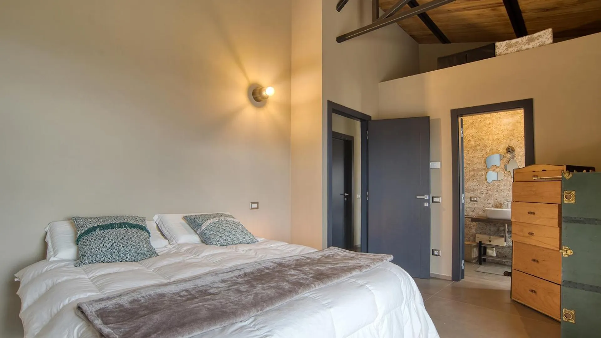 Bed & Breakfast Tuscan Cozy Escape With View, Garden & Breakfast Castell Azzara